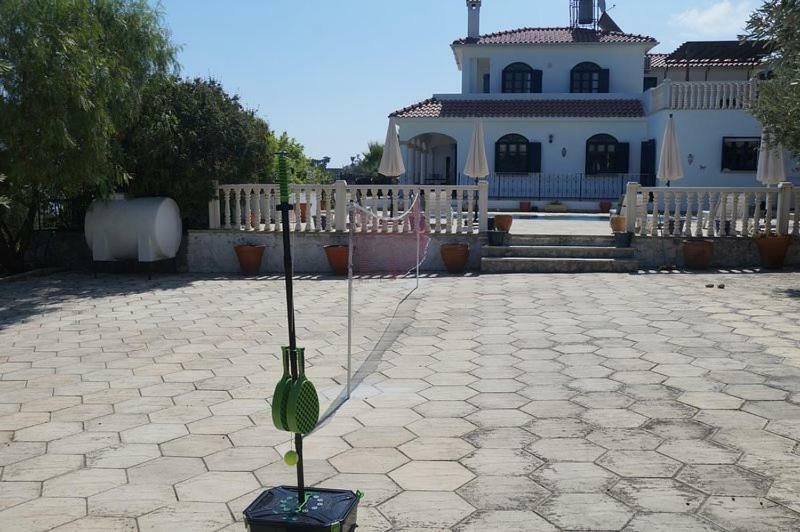 Villa Layla كيرينيا المظهر الخارجي الصورة