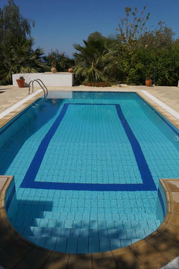 Villa Layla كيرينيا المظهر الخارجي الصورة